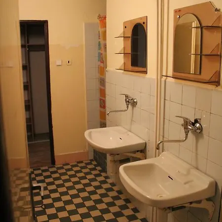 Hostel Domov Mladeze Melnik